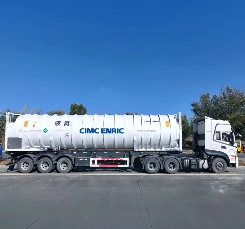 Liquid helium tank container